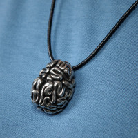 ec32_anatomical_brain_pendant_inuse