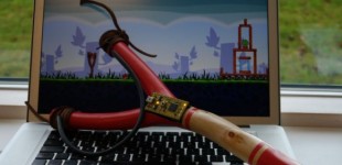 Play Angry Birds with a USB slingshot