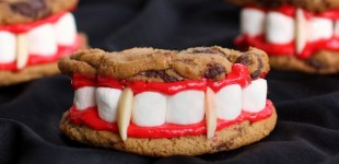 draculas-dentures-cookies-600x600