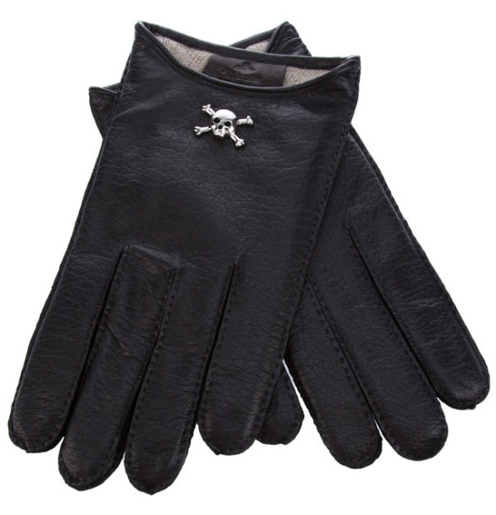 Skull-Cropped-Gloves-by-Vivienne-Westwood-02