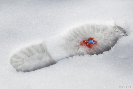 Stroll by Slinkachu